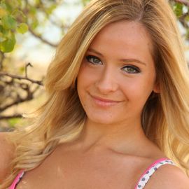 Elle Richie Nude Galleries And Videos. Elle Richie Erotic Pictures ...