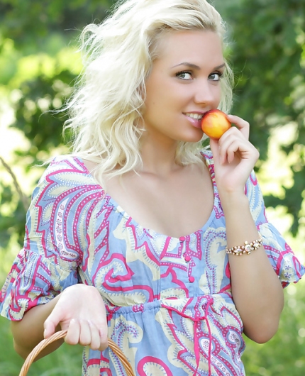 Porn Pics of Dame Wright