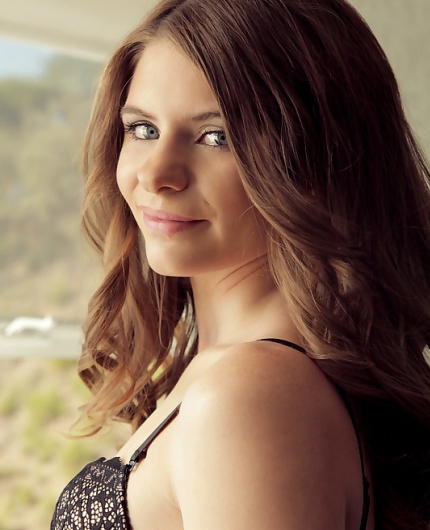 Porn Pics of Alice March