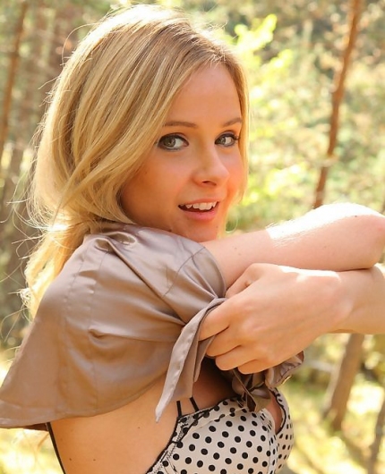 Porn Pics of Elle Richie
