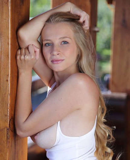 Porn Pics of Raffaella