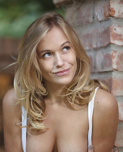 Porn Pics of Aislin