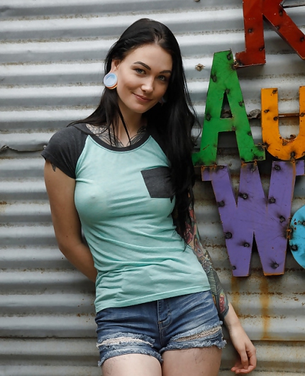 Porn Pics of Kelly Lamprin