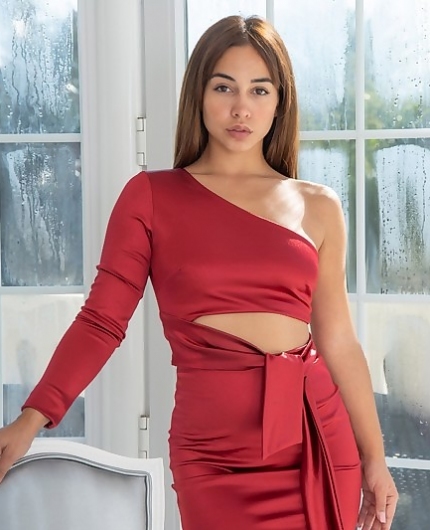 Porn Pics of Ginebra Bellucci