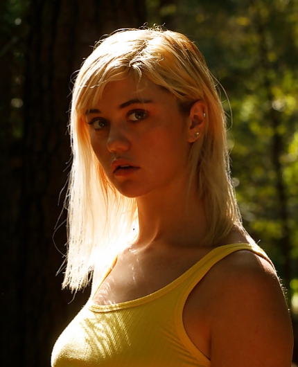 Porn Pics of Luna Fey