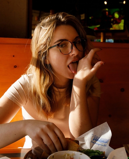 Porn Pics of Olivia Yukon