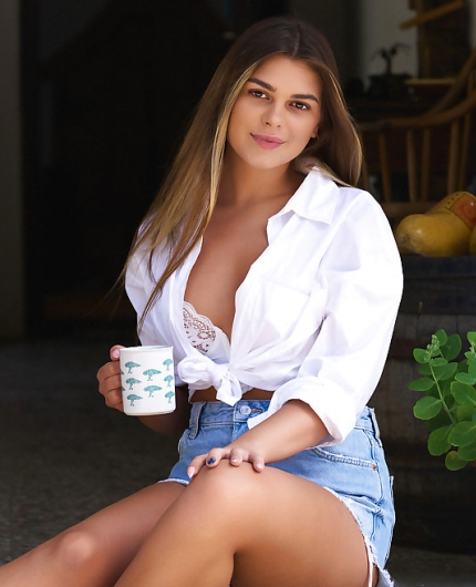 Porn Pics of Varya Yakunina