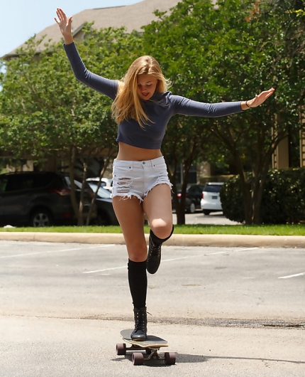 Porn Pics of Sybil Kuechler