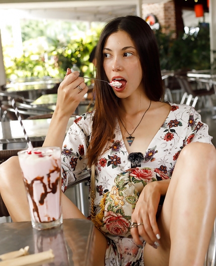 Porn Pics of Julia Campos