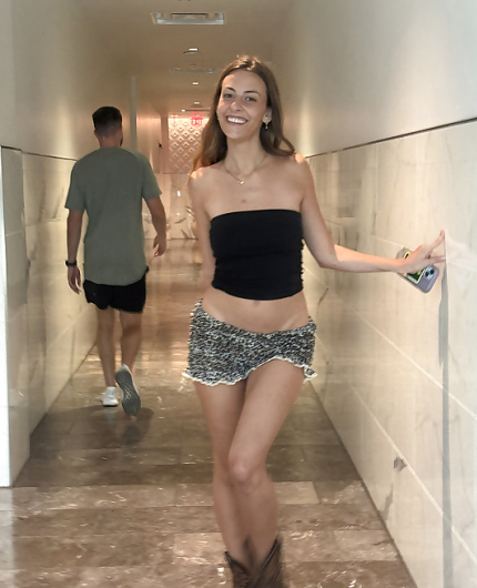 Porn Pics of Leila